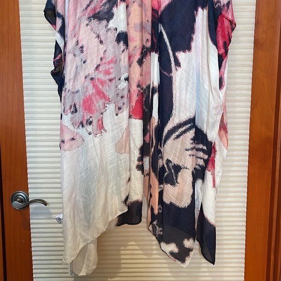 Kimono NWT beautiful blue and pink design - Picture 8 of 16